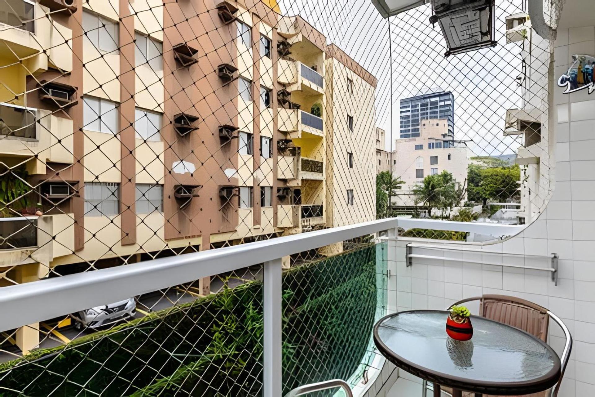 Apto Na Enseada Excelente Localizacao, 500M Da Praia, Garagem, Ar Condicionado Portaria 24 Horas Guarujá Zewnętrze zdjęcie